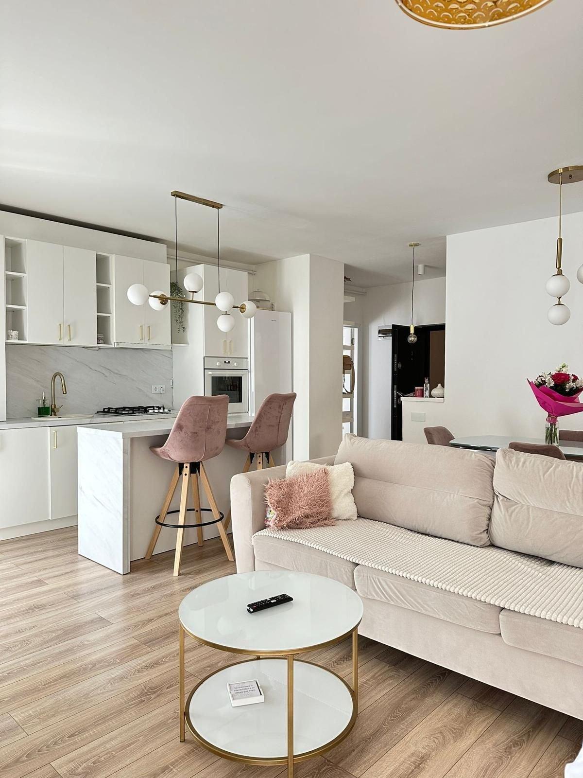 Apartament - Floresti