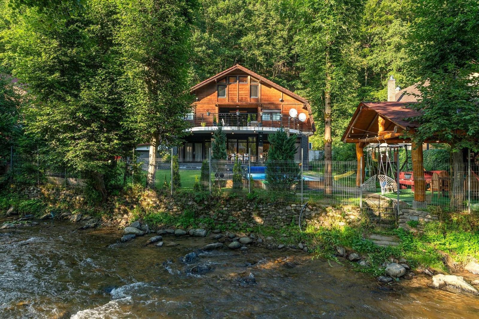 Spațiu Comercial - Baisoara