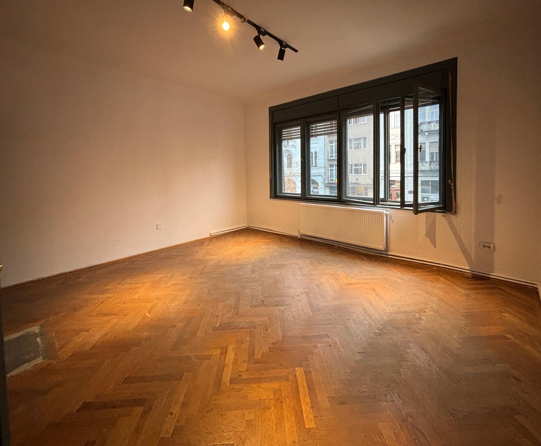 Apartament - Centru