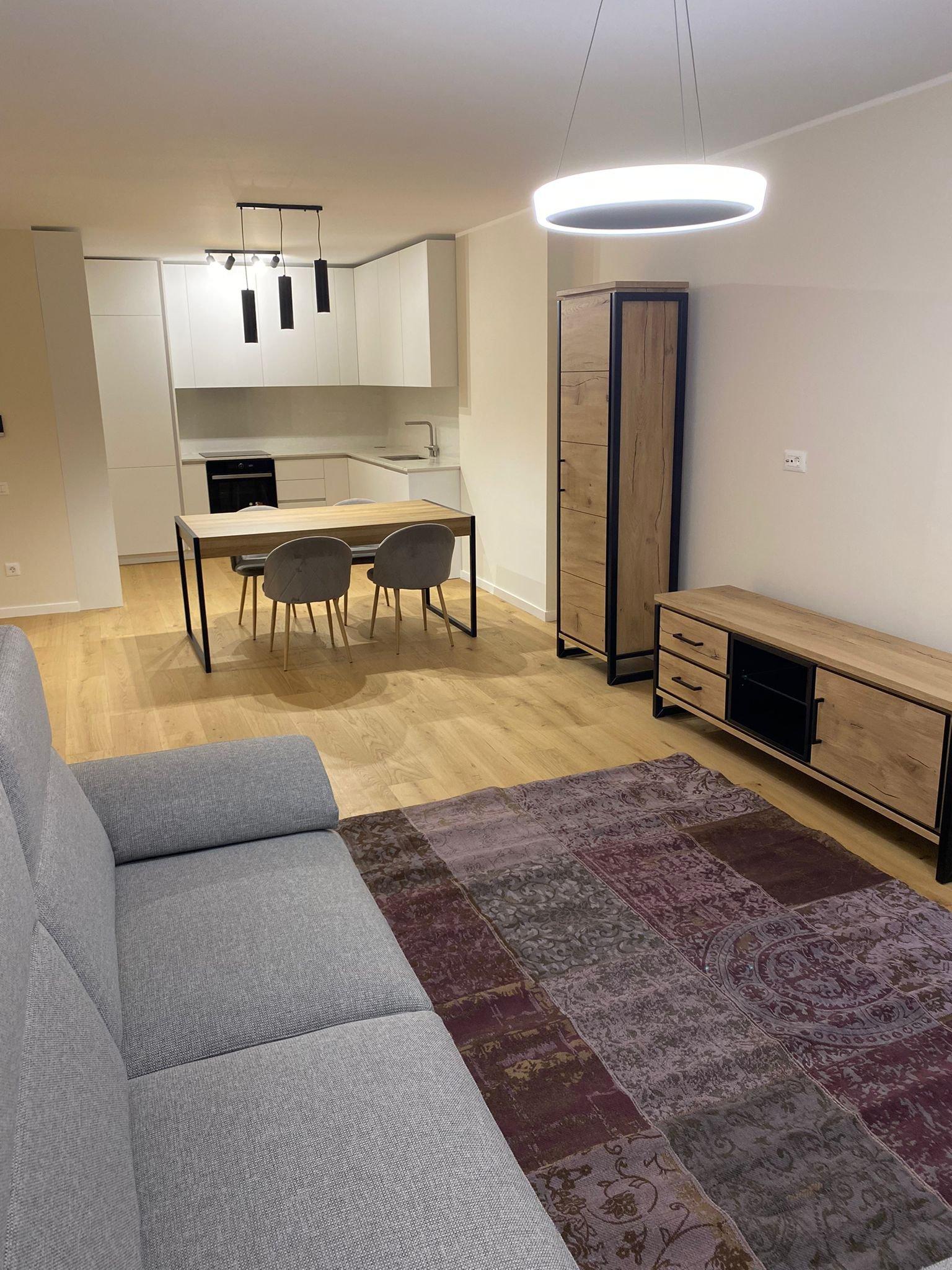 Apartament - Centru