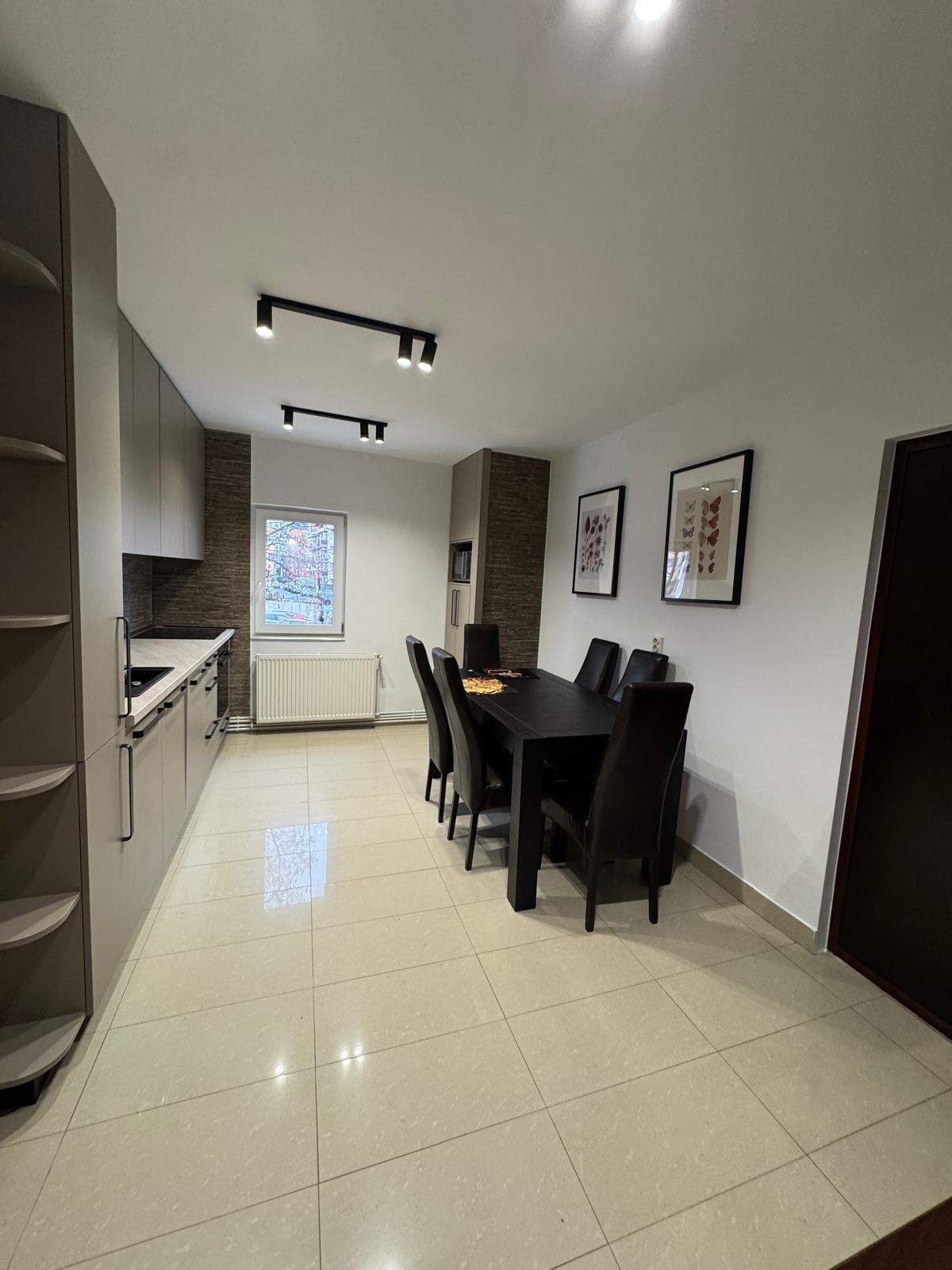 Apartament - Centru