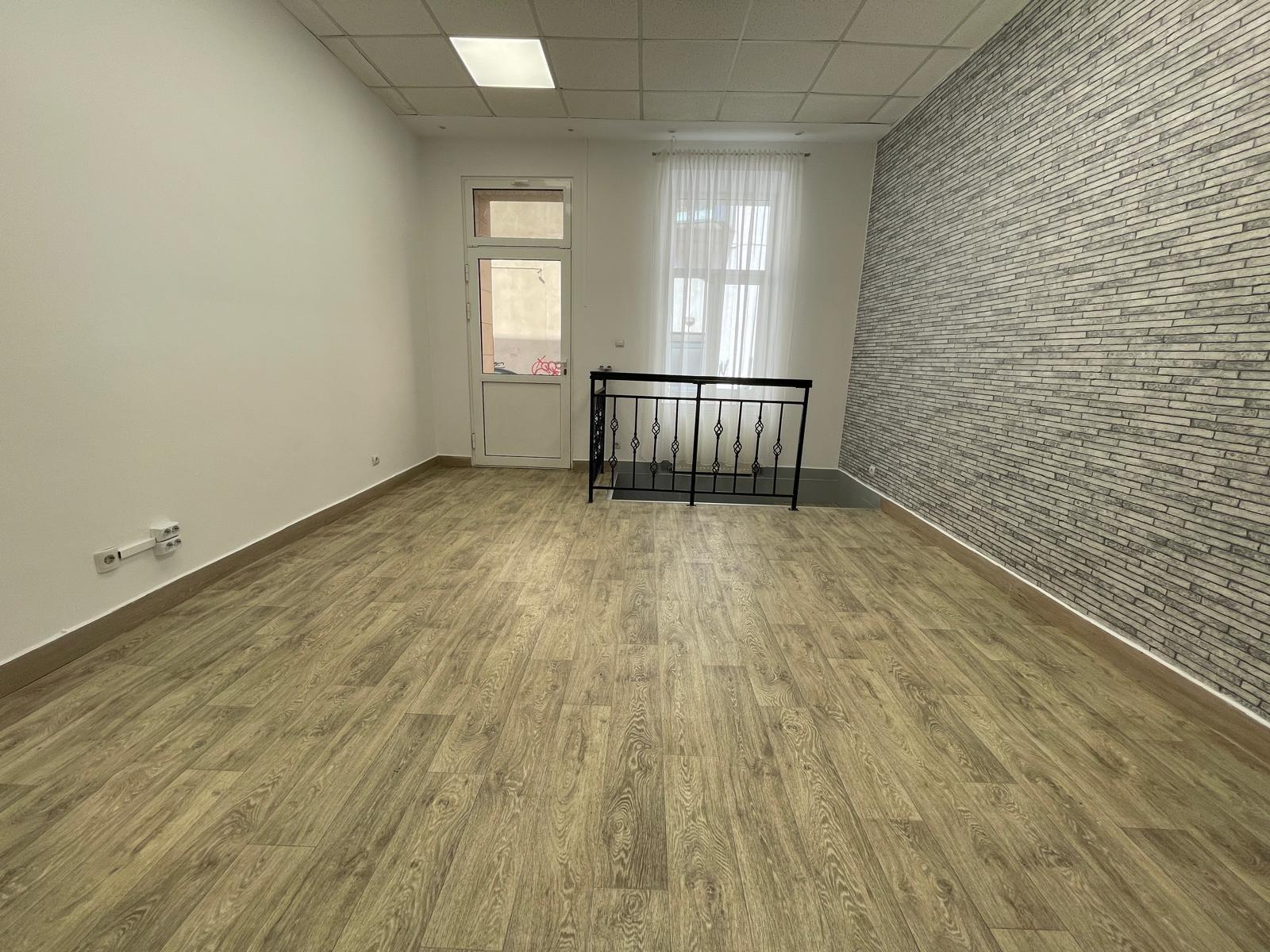 Commercial Space - Centru