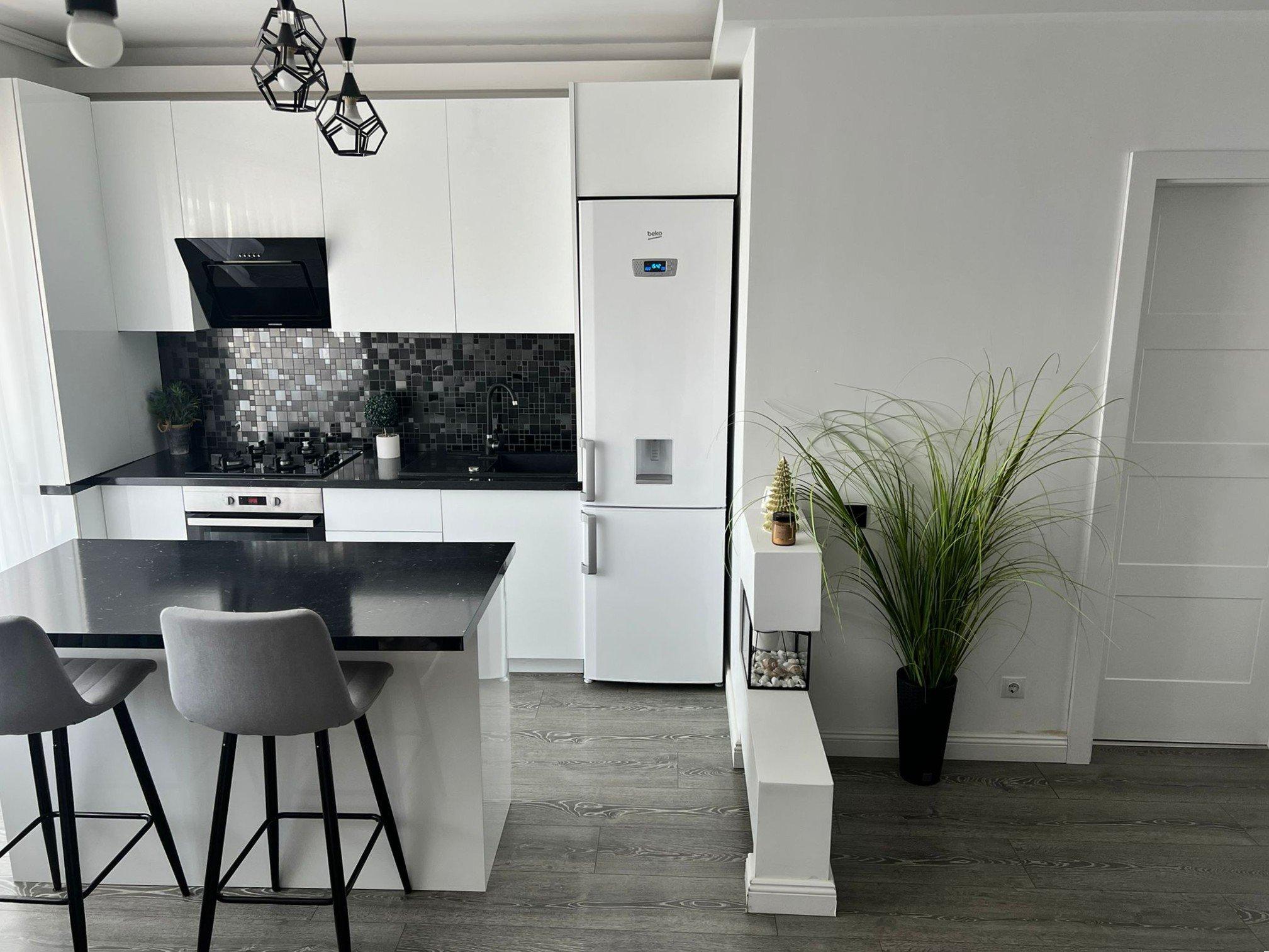 Apartament - Floresti