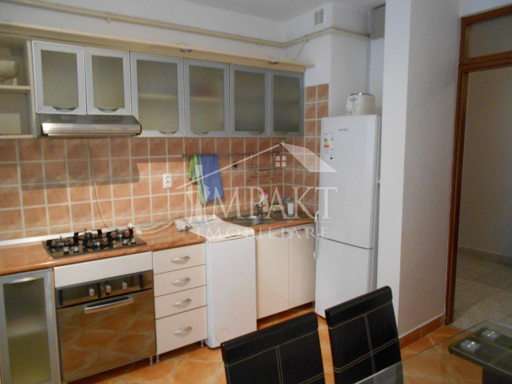 Apartament - Centru