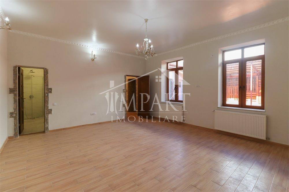 Spațiu Comercial - Centru